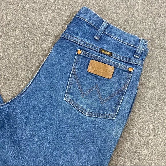 Vintage Wrangler Cowboy Cut Straight Fit Blue Jeans Size 33x30 - Picture 2 of 9